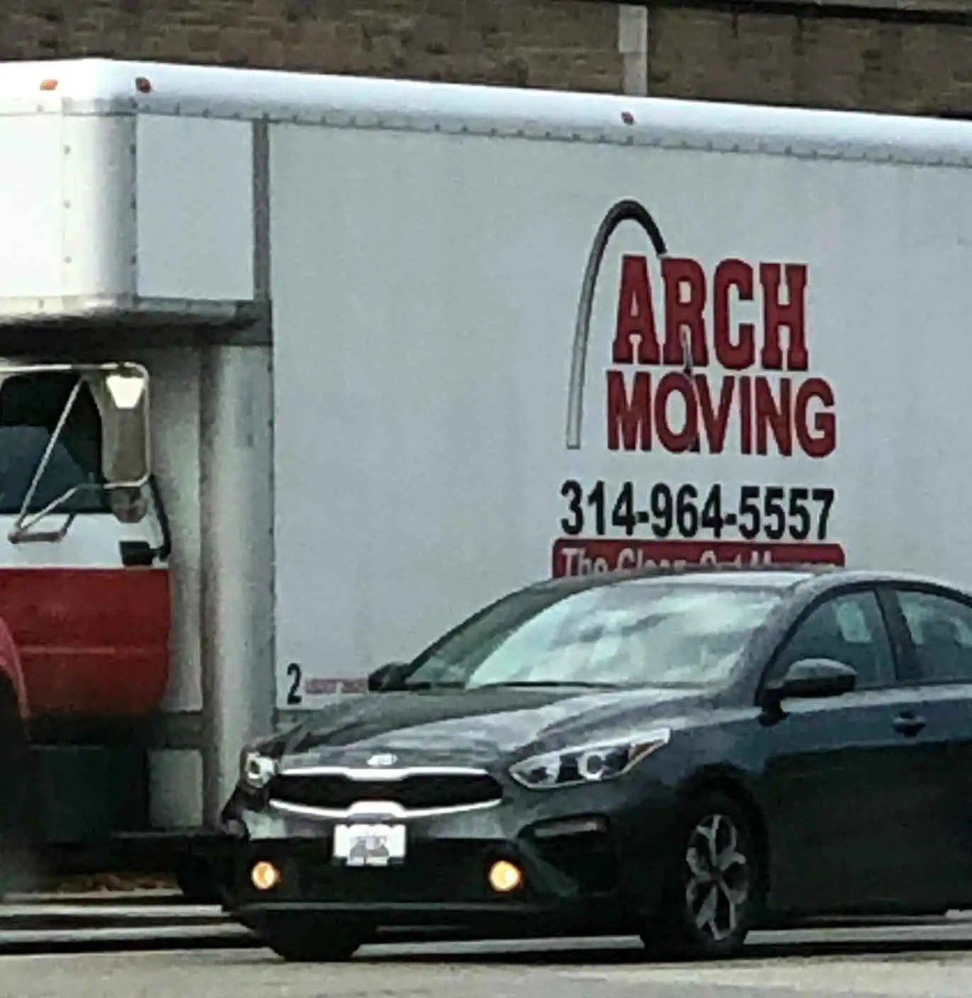 logo for 00025-arch-moving.webp