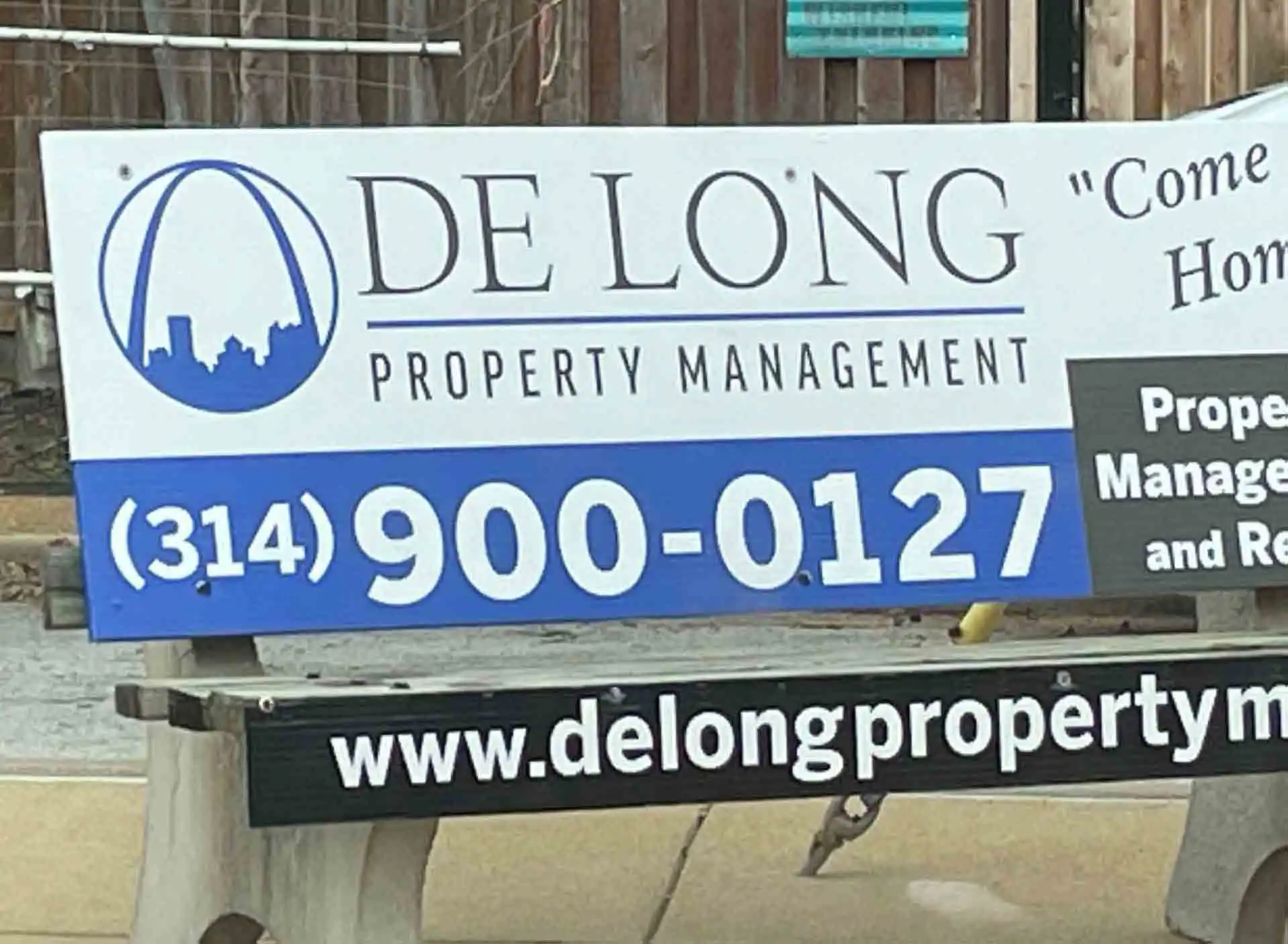 logo for 00101-de-long-property-management.webp