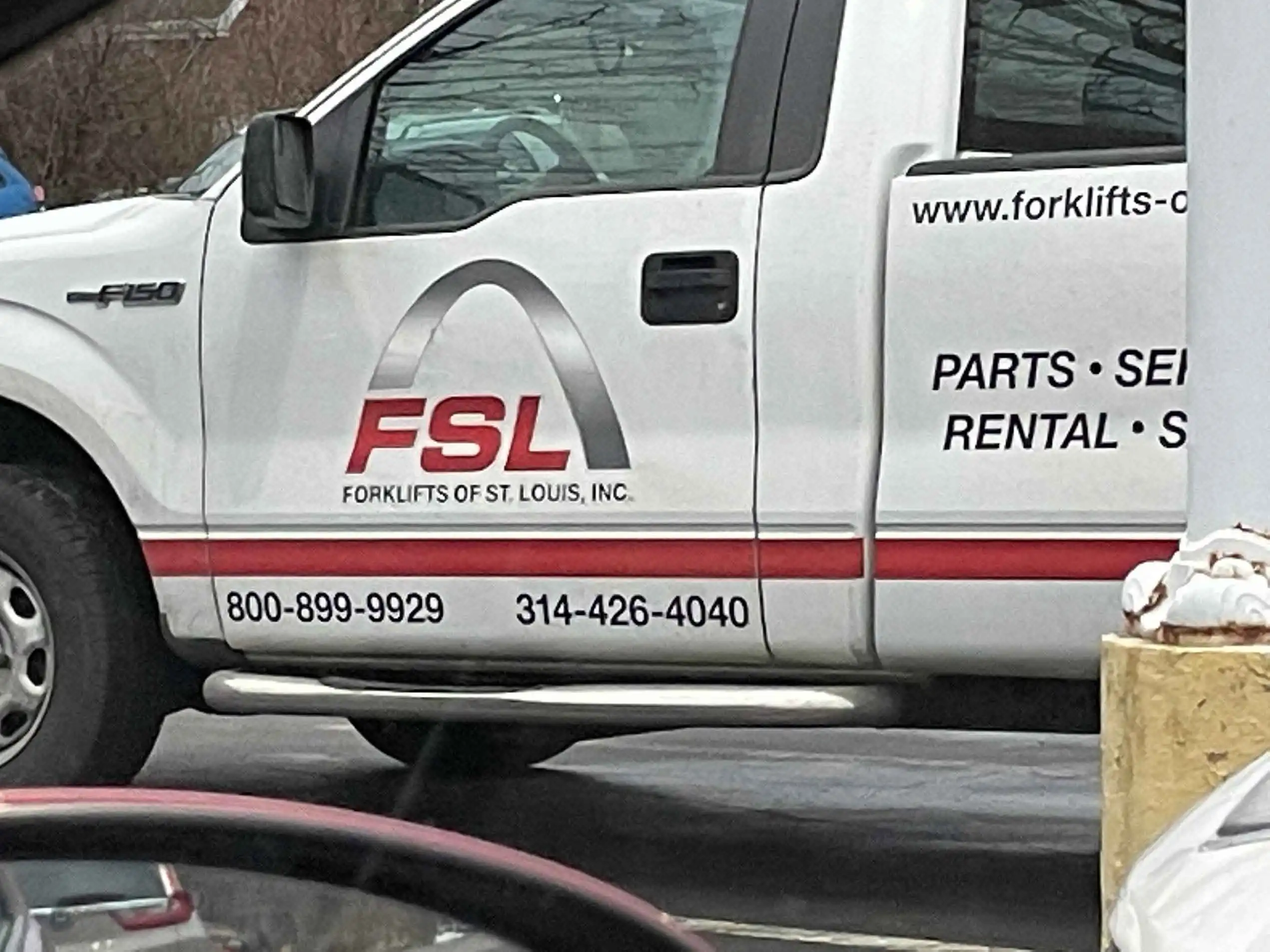 logo for 00119-forklifts-or-st-louis-inc.webp