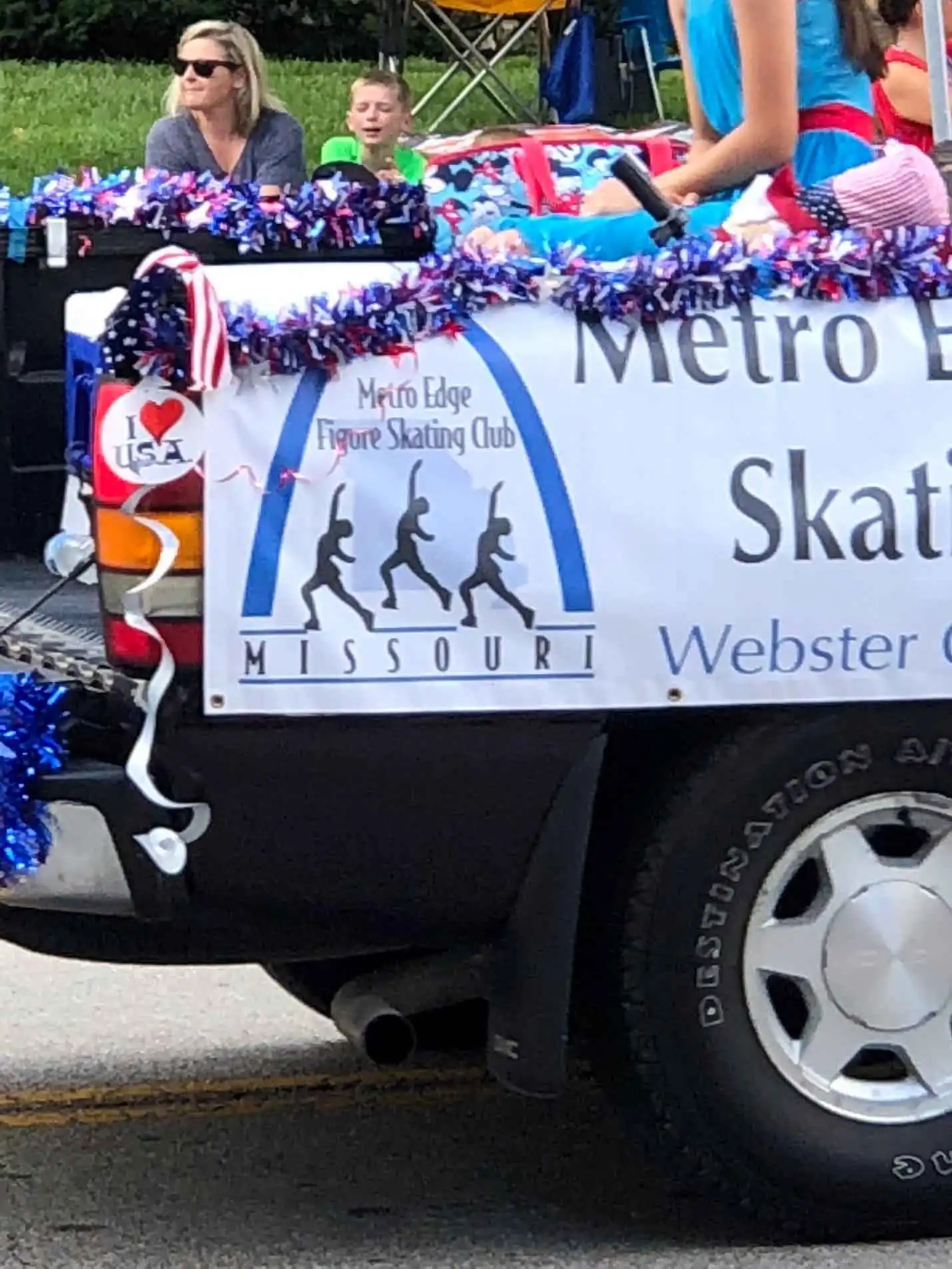 logo for 00232-metro-edge-figure-skating-club.webp