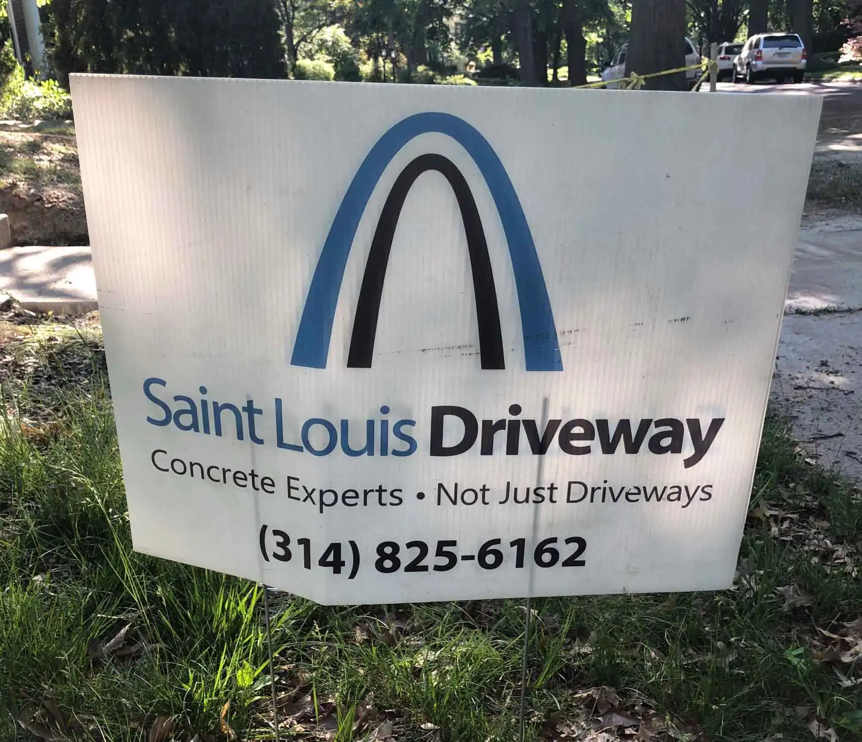 logo for 00361-st-louis-driveway.webp