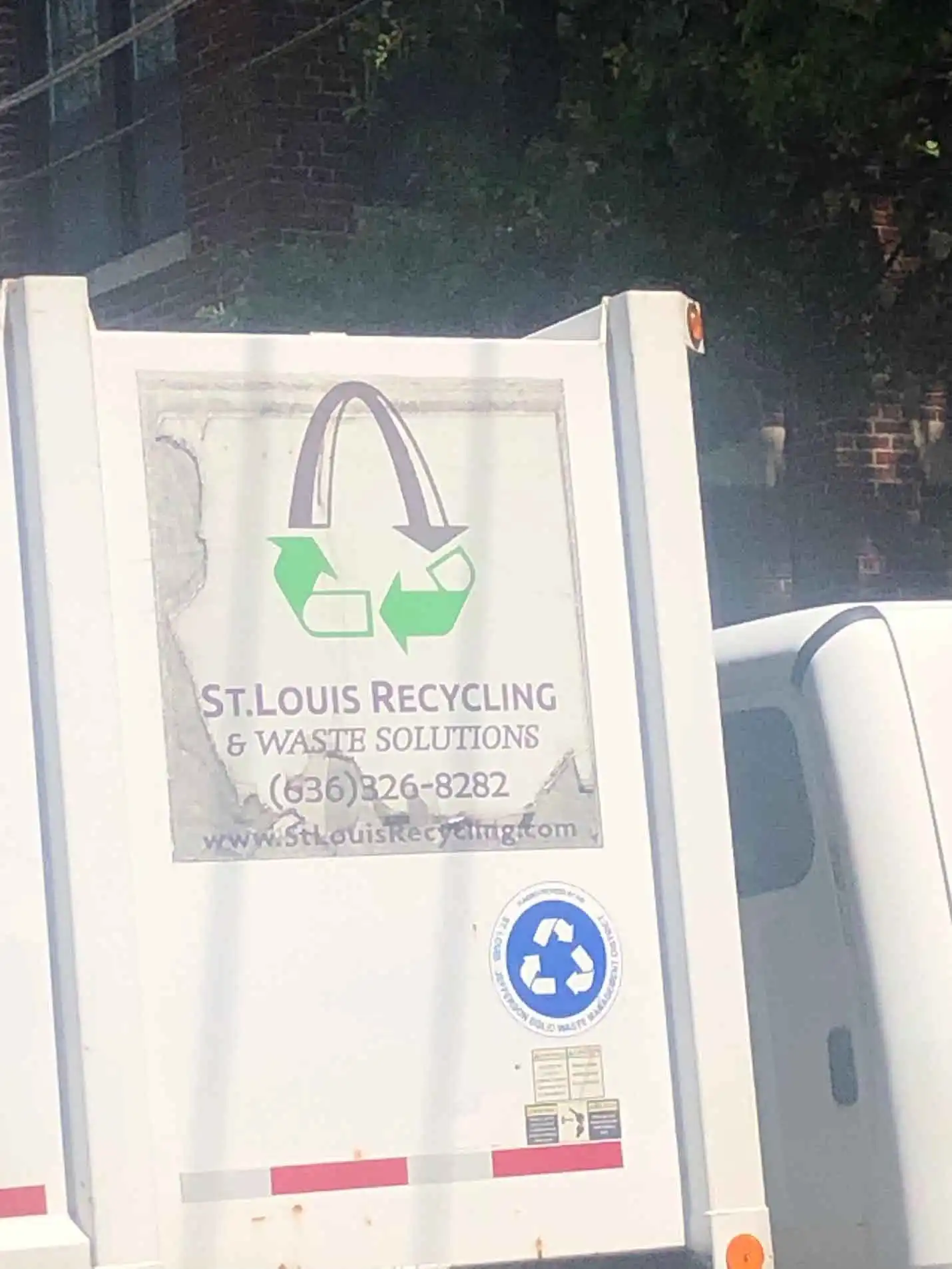 logo for 00398-st-louis-recycling-and-waste-solutions.webp